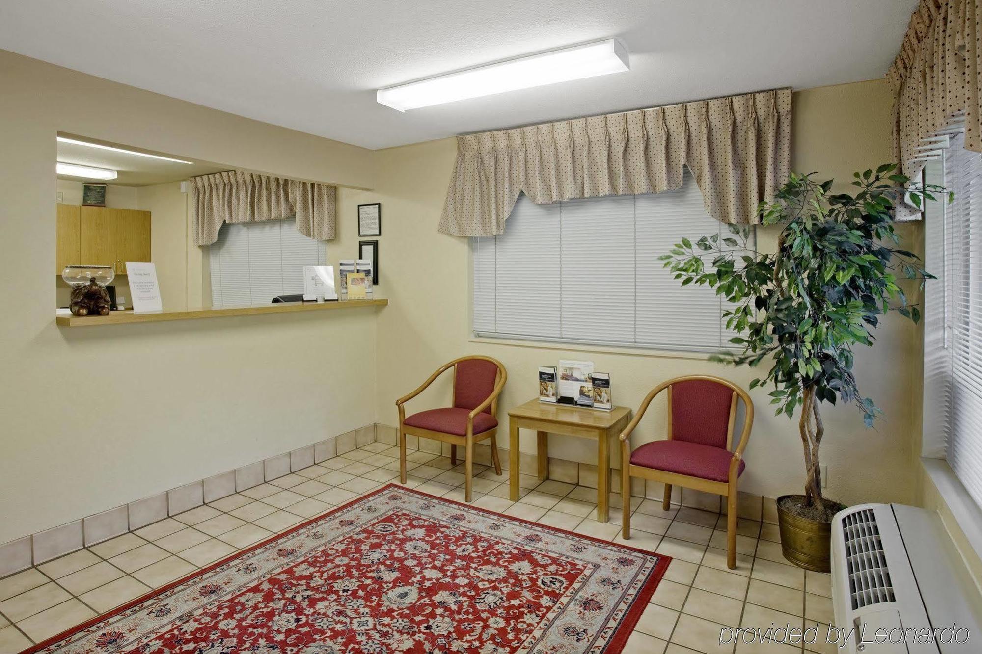 Hometowne Studios By Red Roof Colorado Springs - Airport Екстер'єр фото